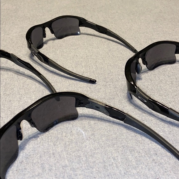 Oakley Sunglasses - Picture 2 of 3